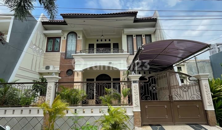 Rumah 2 Lantai Bagus Araya 2 Surabaya Dekat Pakuwon City