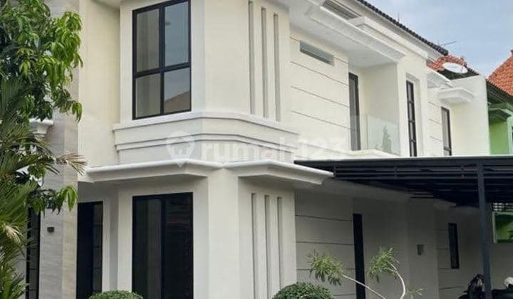 Rumah 2 Lantai Baru Furnished SHM di Jemursari, Surabaya