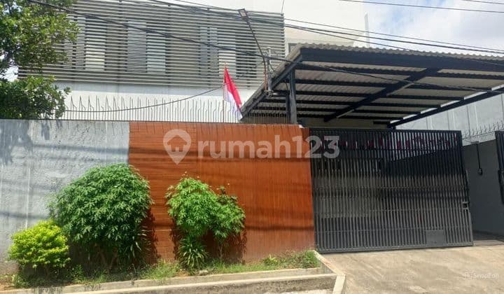 Rumah Usaha 3 Lantai di Jl Bukit Barisan, Petemon Surabaya