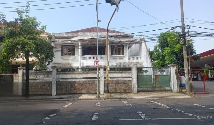 Rumah di Raya Margorejo Indah Cocok Komersil Sebelah Papaya dan Pom Bensin