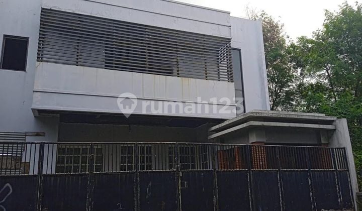Rumah Mewah 2 Lantai di Kris Kencana Belakang Ciputra World