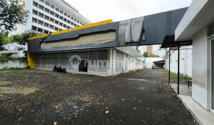 Bangunan Pusat Kota Surabaya Panglima Sudirman Ex Bank Bangunan Pusat Kota Surabaya Panglima Sudirman Ex Bank