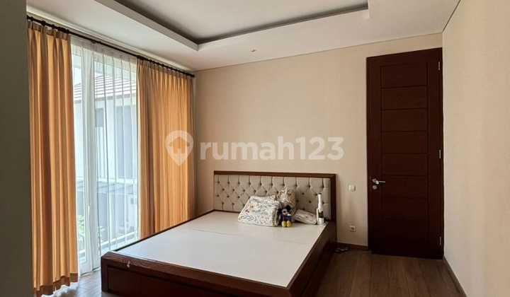 Minimalis Modern Graha Family Blok D Semi Furnish Surabaya Barat