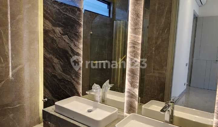 Baru Gress Imperial Golf Pakuwon Indah Split Level High Quality