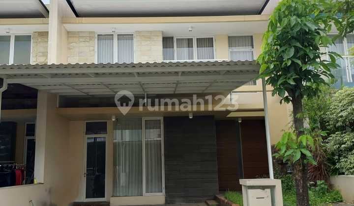 Rumah 2 Lantai Bagus Full Furnished Monticello Royal Residence