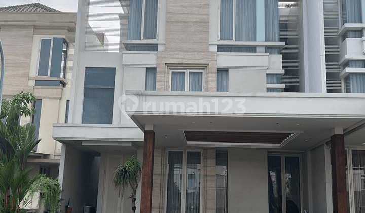 Turun Harga Rumah 3 Lantai Pakuwon Indah La Riz Golf Residence