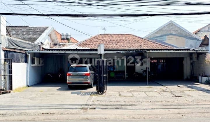 Komersial Area Raya Tenggilis Mejoyo Cafe Minimarket Dokter Resto