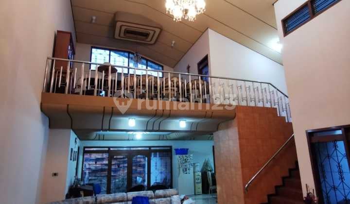 Rumah 2 Lantai Manyar Kertoarjo Surabaya Dekat Merr Araya Puri