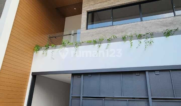 Baru Gress Imperial Golf Pakuwon Indah Split Level High Quality