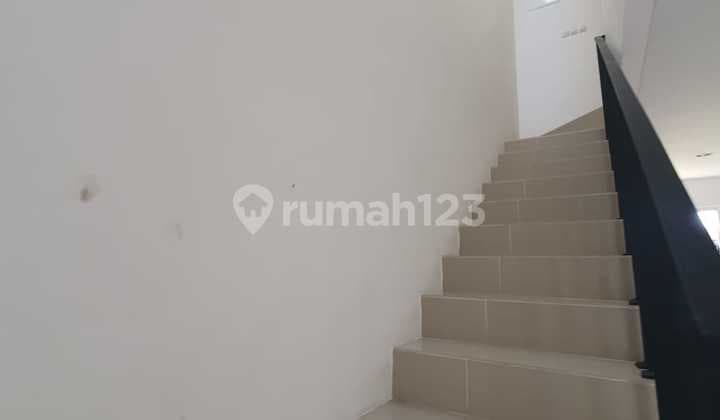 Jual Cepat Butuh Segera Laku Oasia Dian Istana Graha Family Sby