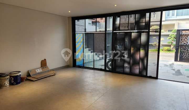 Baru Gress Imperial Golf Pakuwon Indah Split Level High Quality