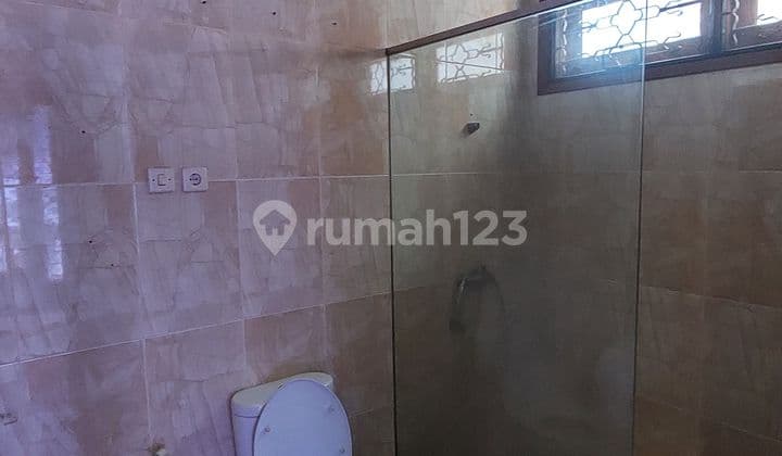 Turun Harga Rumah Mewah 2 Lantai Graha Family Blok Cc Surabaya