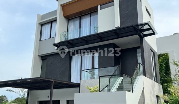 Dijual Cepat Rumah Heron di Summarecon Serpong