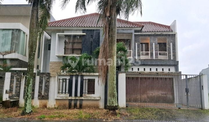 Large House With 5 Bedrooms In Araya Golf Malang House Large House With 5 Bedrooms In Araya Golf Malang House