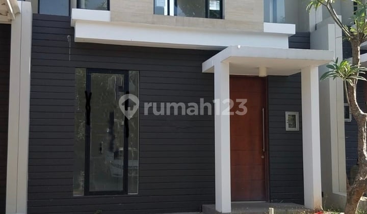Rumah 2 Lantai Bagus SHM di Northwest Lake Citraland Utara, Surabaya Rumah 2 Lantai Bagus SHM di Northwest Lake Citraland Utara, Surabaya