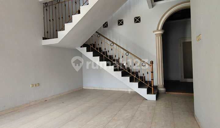 Muara Karang Blok 5 Uk8x15 SHM 3,5 Lantai 4+1 BR Utara Good Murah