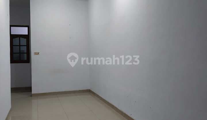 Teluk Gong St. 20, Size 5x15, Land Area 79, 2 Floors, 4 BR, Wider Backside