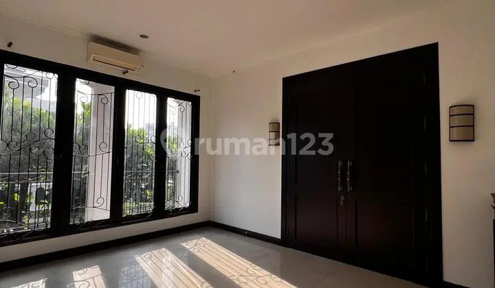 Walet Indomobil PIK Lt310 Lb500 Hoek Timur S.Pool 3,5 Lantai Asri