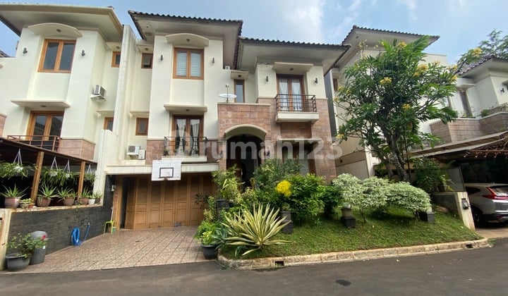 Beautiful House in Cilandak Townhouse 3 Floors Location Ready to Move In
