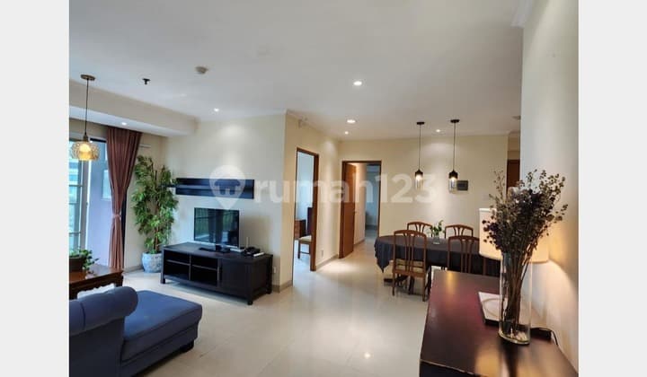 Dijual Apt Hamptons Park 2 Unit Gandeng Cantik dan Nyaman Siap Huni Semi Furnished