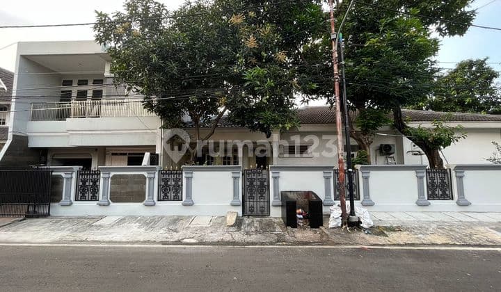 Dijual Rumah Hook Strategis di Cempaka Putih