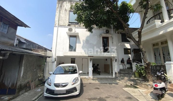 Rumah Murah Studio Musik Bekas Artis Di Radio Dalam