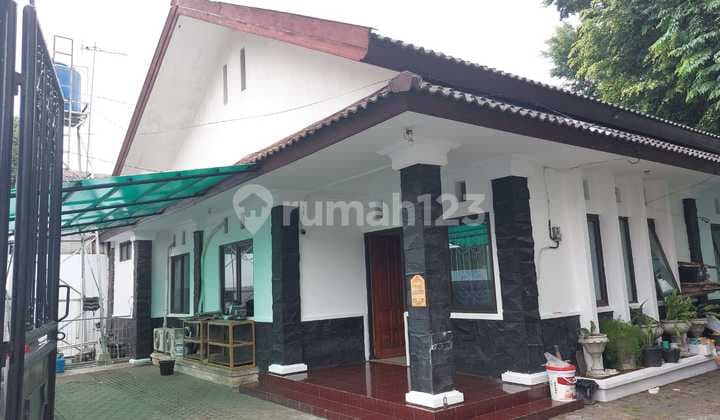 Rumah Murah Pinggir jalan dan Strategis di kebayoran lama