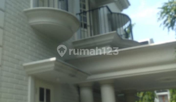 Dijual Rumah Baru Hoek Mewah di Tanah kusir