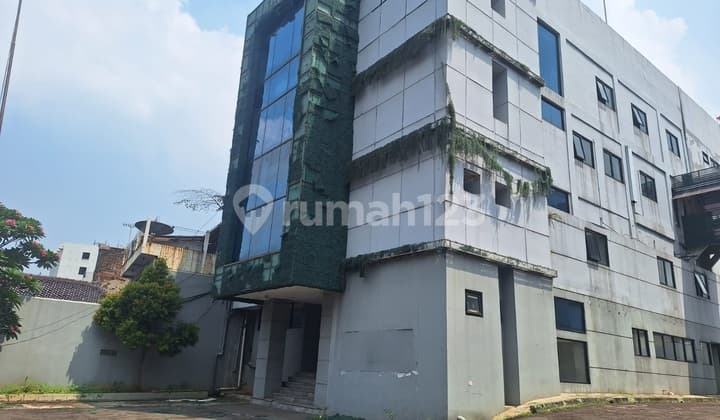 Dijual Gedung Strategis di Saharjo Tebet