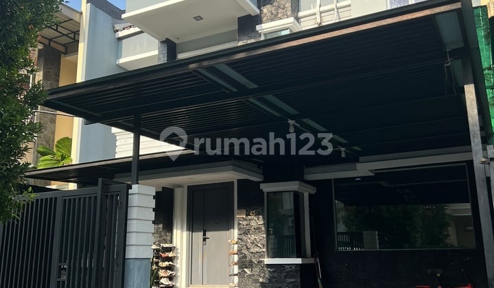 Siap Huni, Rumah, 2 Lantai, HGB, Dekat Tempat Wisata, di Batam Centre