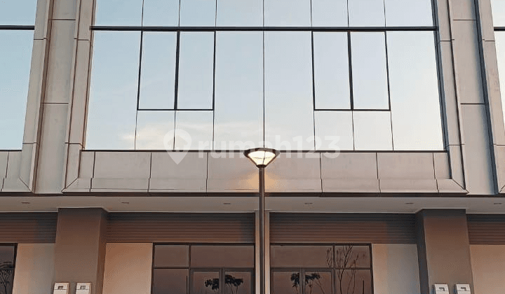 Ruko Gandeng Batavia Riverwalk 3lt 4,5x18 di Simpang Empat Ebony Island Pik