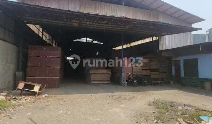 Marina Dadap Indah Warehouse 2000m2 with Mess and Office Near PIK