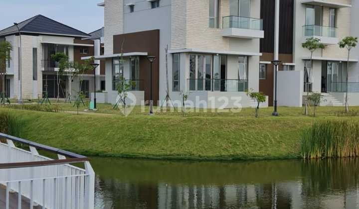 Rumah Tahap 1 PIK 2 Hoek 10x25 4+1KT View Lgsg Danau Paling Bagus