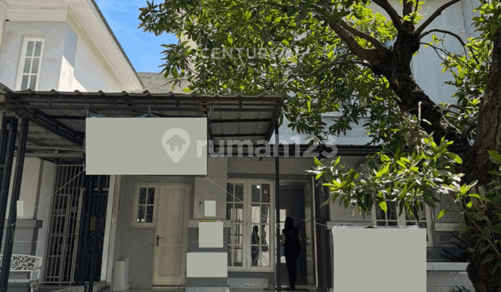 RUMAH DI DALAM CLUSTER KOTA WISATA CIBUBUR