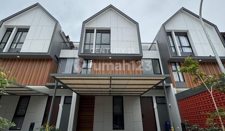 RUMAH 3 LANTAI DI KOTA WISATA CIBUBUR