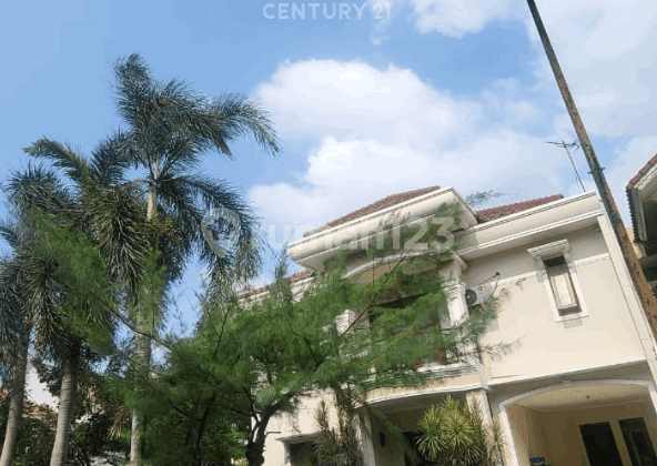 Rumah 2 Lantai di Dalam Kota Wisata Cibubur