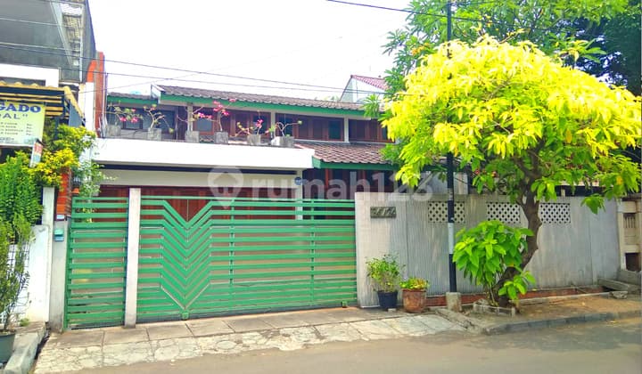 Wts Rumah Klasik Design Unik Puri Indah Cocok untuk Usaha