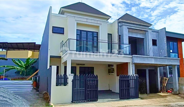 WTL/Disewakan Rumah Akses Mudah Di jalan besar Villa Melati Mas