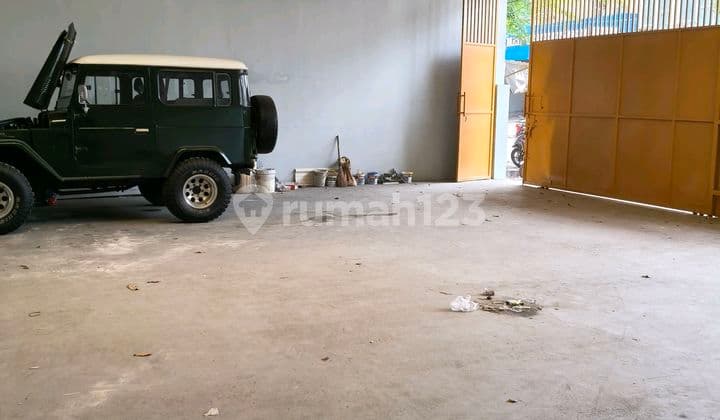 Disewakan Gudang Plong 1 Lantai, Luas 336Mtr ,Hadap Jalan Utama, Cengkareng, Jakarta Barat.