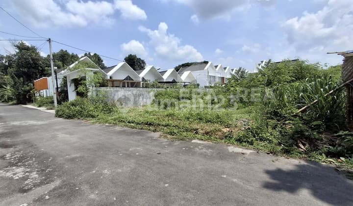 Yogyakarta Land for Sale Near Maguwoharjo Stadium