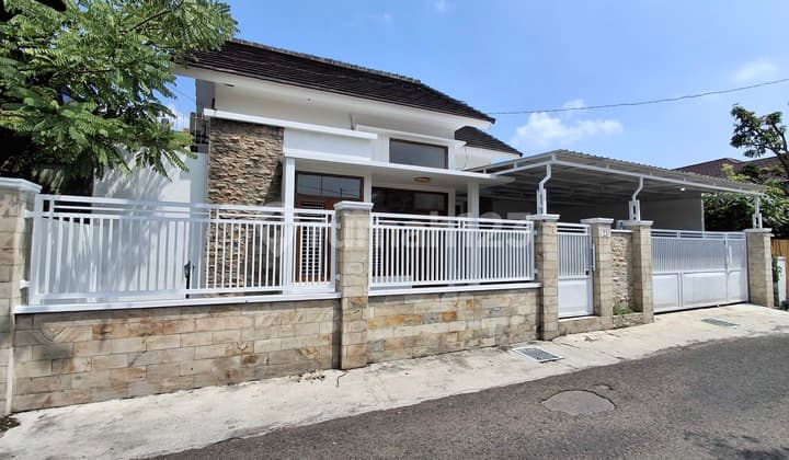 Rumah Solo Dijual, Area Solo Kota Dekat Pasar Gede, Surakarta