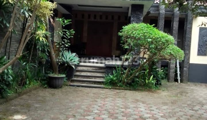 House/Villa in Pasir Angin, Mega Mendung, Bogor Regency, with SHM (Certificate of Ownership).