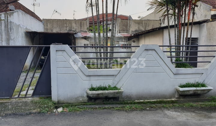 Di sewakan kamar kost sewa bulanan/ tahunan tinggal bawa koper di Jln Ciliwung no 6 & 10 Sempur Bogor Tengah Bagus