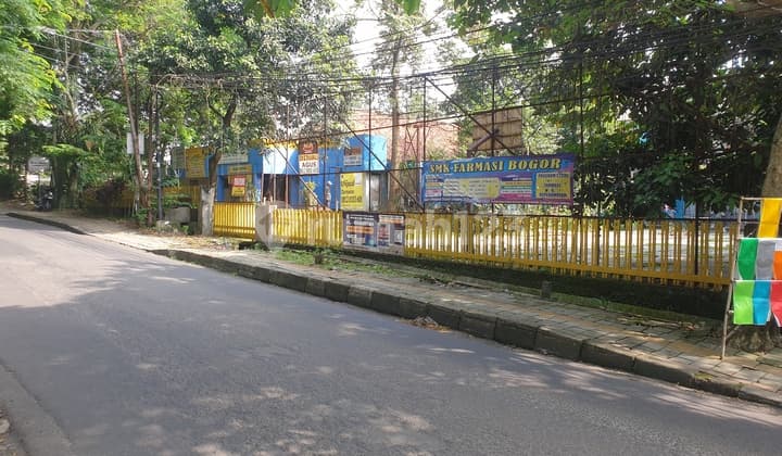 Di jual kapling berikut bangunan ex sekolah