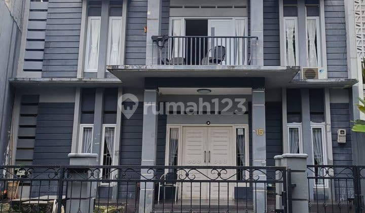 Rumah 2 Lantai Modern Shm