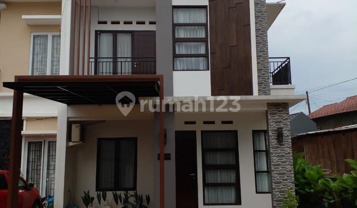 Jual Rumah Daerah Serpong Tangerang 2 Lantai Dekat Aeon