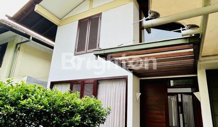 SEWA RUMAH MINIMALIS KAWASAN GANDARIA, JAKARTA SELATAN. LOKASI STRATEGIS, DEKAT GANDARIA CITY