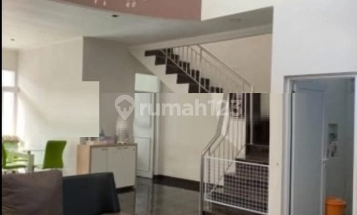 Rumah Luas Bagus Terawat di Kopo Permai