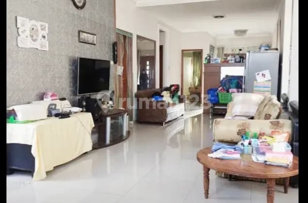 Rumah Bagus Dan Luas Tanpa Perlu Renovasi di Kopo Permai