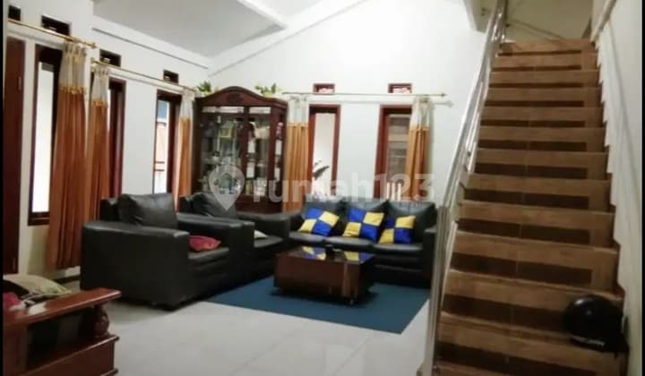 Rumah 2 Lantai Minimalis Siap Huni di Gunung Batu